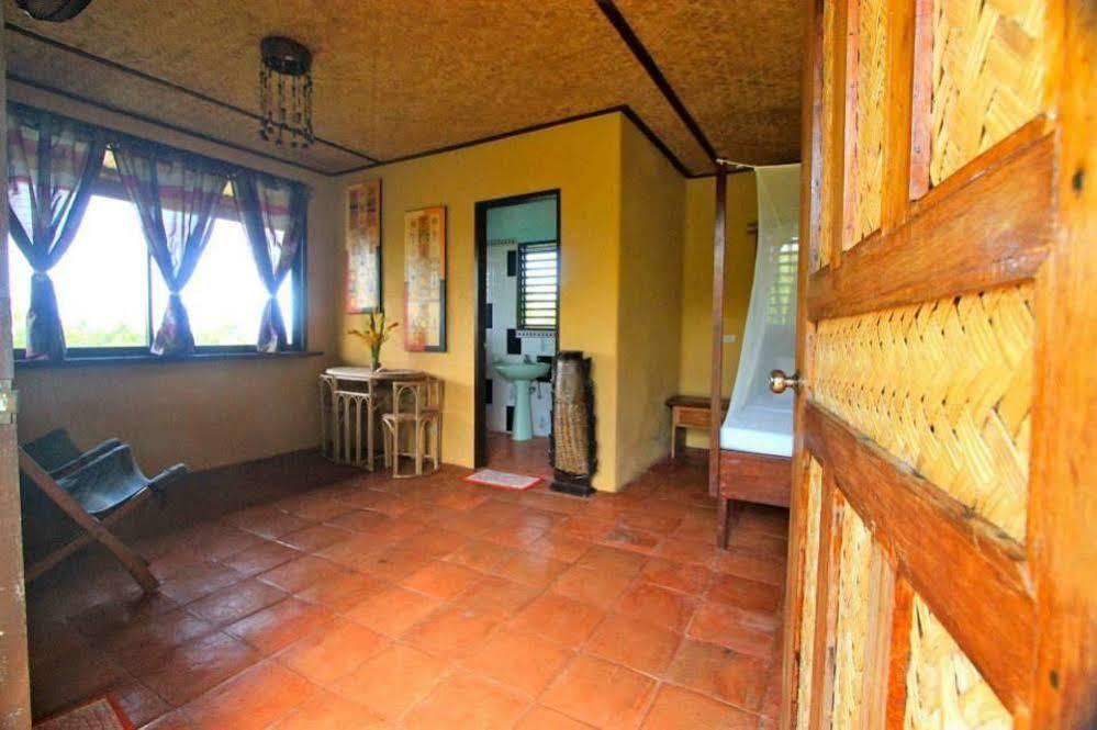 Casa Rosa Taytay Hotel Palawan Exterior photo